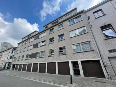 Appartement met 2 slaapkamers en terrasje nabij Ekkergem/Nie