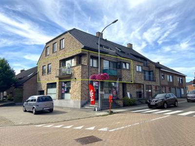 APPARTEMENT MET 3 SLPKS EN AUTOSTAANPLAATS