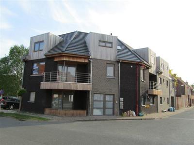 Duplex appartement met 2 slaapkamers en een autostaanplaats.