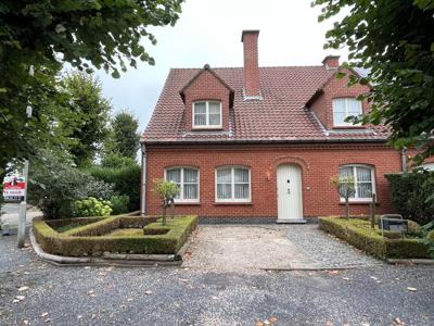 Gezellige woning te Deerlijk