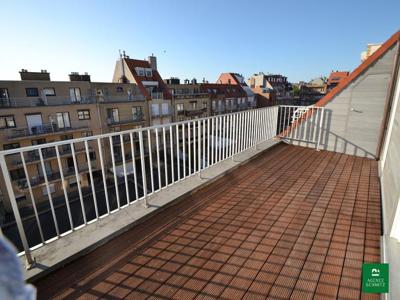 Prachtig ongemeubeld duplex appartement met 4 slaapkamers, z