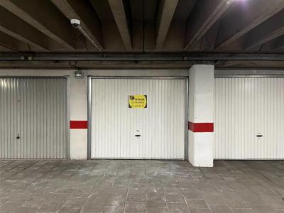 Ruime ondergrondse garagebox op centrale ligging