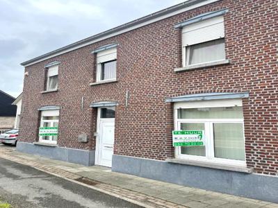 Ruime woning met 5 slaapkamers in Asse