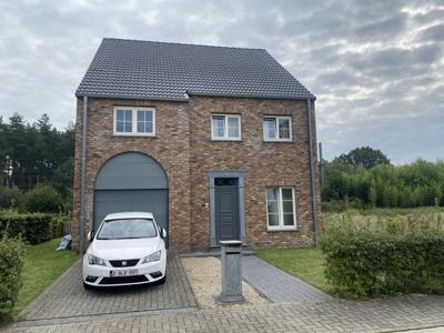 Ruime woning met 6 slaapkamers en privatieve tuin