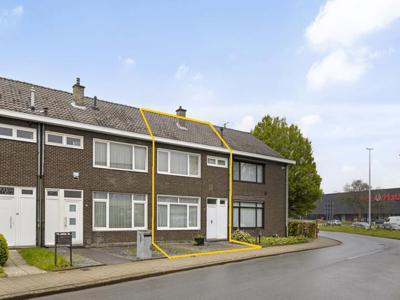 Ruime woning mét stadstuin en garage