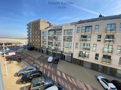 Studio gelegen in de Strandwijk met zijdelings zeezicht