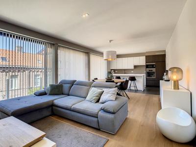 Te huur gezellig, ruim luxe appartement gelegen in het centr