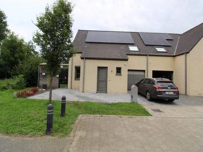 TE HUUR - HUURDER TOEGEWEZEN - Moderne halfopen woning met t