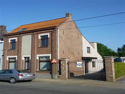 Woning gelegen te Eine met 3 slaapkamers en tuin