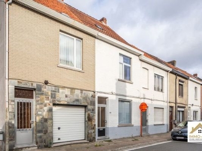 Op te frissen woning op topligging