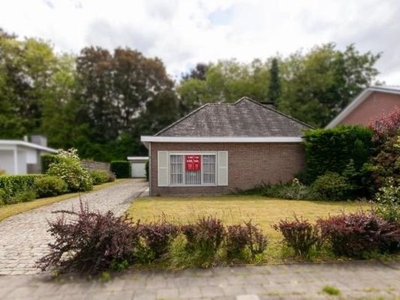 ZEER GUNSTIG EN RUSTIG GELEGEN VILLA