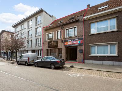 Handelzaak, yoga-/dansstudio en duplexappartement op een top locatie nabij de Grote Markt van Turnhout