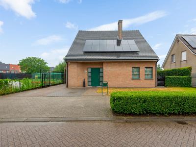 Vrijstaande woning met 3 slaapkamers, garage en tuin