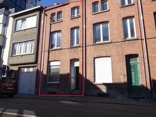 Gezellige en ruime rijwoning met 3 slaapkamers op toplocatie!