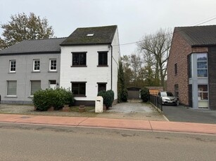 Halfopen bebouwing 5 slaapkamers garage tuin