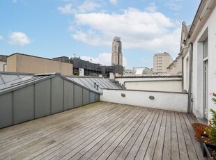 Instapklare penthouse met zalig Z-terras (23m²) op rustig...