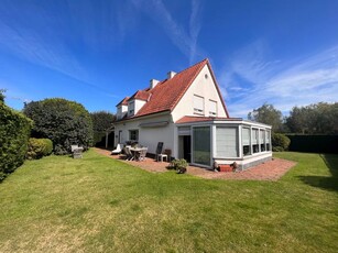 Residentieel gelegen villa met 3 kamers te Knokke