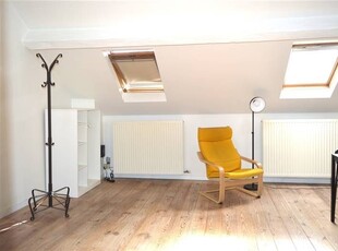 Duplex studio met veel licht en ruimte!