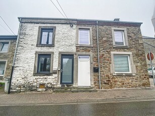 Huis met 2 slaapkamers in het hart van Bertrix