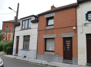 Maison 2 chambres + bureau avec cour extérieure - Hornu