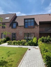 Nieuwbouwwoning: 3 slaapkamers, tuin, zolder, garage