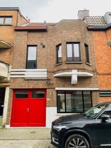 Statige herenwoning met 4 slaapkamers en ruimte tuin