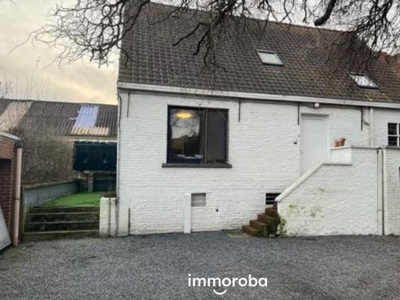 BEZOEKMOMENT VOLZET - Woning met garage op centrale, doch rustige ligging te Olsene