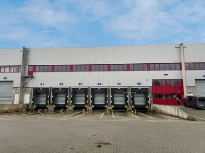 Bedrijfsgebouw te huur in Geleenlaan 12 Genk