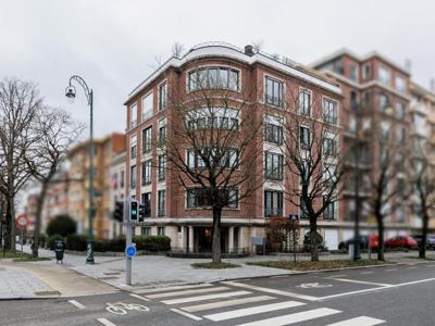 Roosevelt, mooie 2 slaapkamer flat met garage