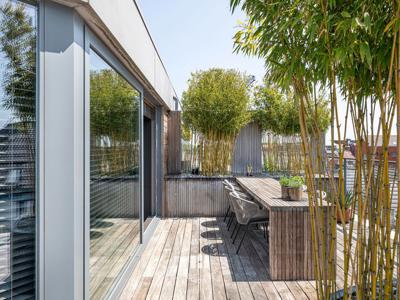 Trendy penthouse met royaal terras van 150m²