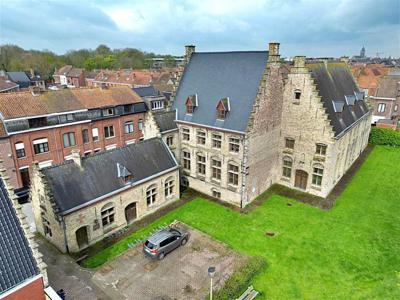 Unieke eigendom in het historische stadscentrum van Ieper m