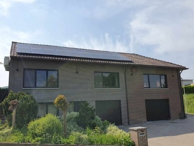 Ruime woning met 4 slaapkamers in groene omgeving - EPC C