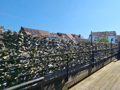 Gemeente Sint-Gillis. Triplex terrassen met 3 slaapkamers