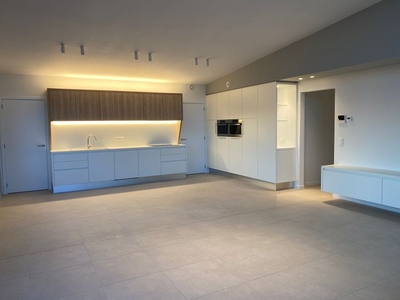 Nieuwbouw penthouse te huur