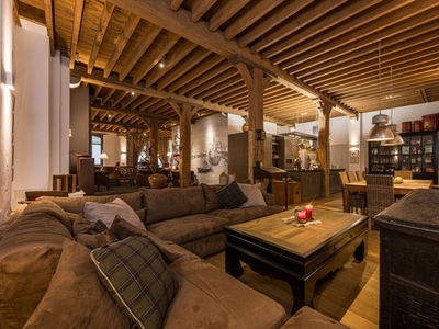 Top notch loft van ca. 259 m² in historisch pakhuis in hart