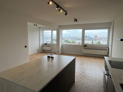 Uniek appartement met zicht op skyline van Antwerpen