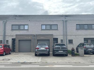 3 slaapkamer woning met tuin en garage