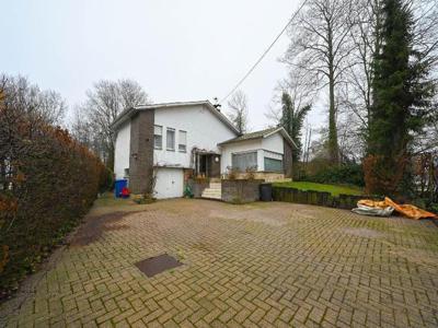 CHARMANTE VILLA MET GROTE TUIN