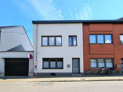 Gerenoveerde rijwoning in Wilsele-Dorp met grote stadstuin