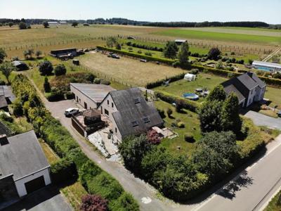 Maison avec un appartement à vendre en particulier