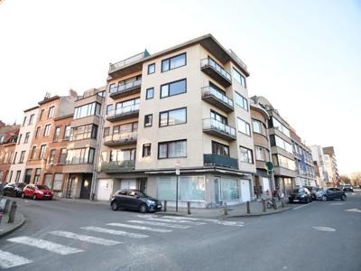 Mooie penthouse flat met 2 slaapkamers van +/- 70m² met terr