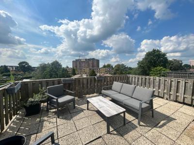 Prachtig 1 slpk dakappartement met terras (±40m²), garage en