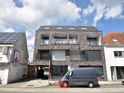 Prachtig lichtrijk nieuwbouwappartement met garage