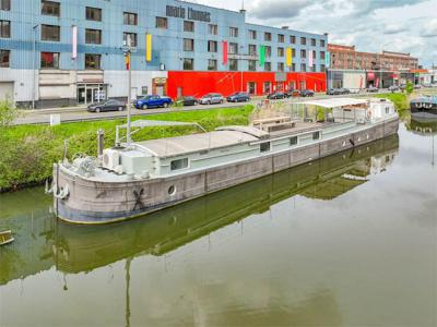 Volledig gerenoveerde woonboot met vergunde ligplaats bestem