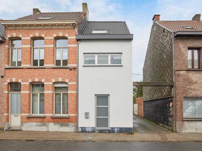 Modern afgewerkte woning in centrum Sint-Niklaas