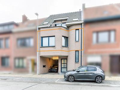 Ruim lichtrijk appartement met groot terras en 2 slaapkamers