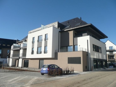 APPARTEMENT LUMINEUX AVEC TERRASSE , QUARTIER PETIT-BAULERS