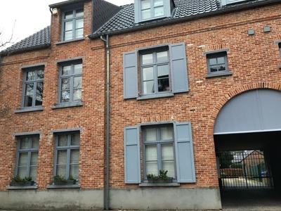 Ruim appartement met 3 slaapkamers, groot terras en garage