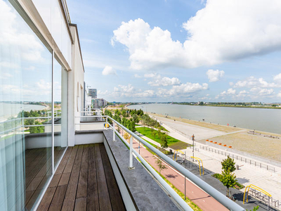 Subliem duplex penthouse aan de Scheldekaaien