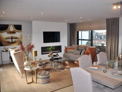 UNIEK PENTHOUSE MET HOGE AFWERKINGSSGRAAD VAN 138 M² IN C...